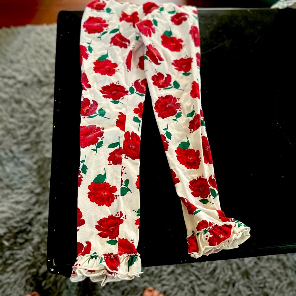 Crown & Ivy Kids Red and White Floral Leggings